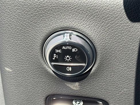 Used 2023 Mercedes-Benz GLC 300 image 30