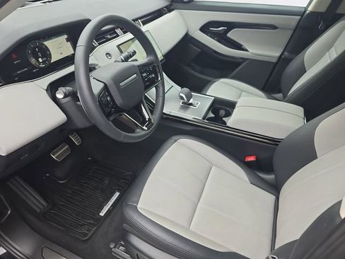 Certified 2025 Land Rover Range Rover Evoque Dynamic SE AWD/4WD image 19