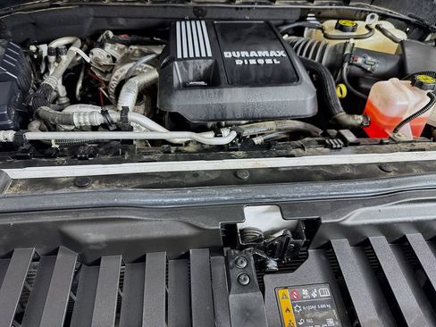 Used 2023 Chevrolet Silverado 1500 LT w/ Z71 Off-Road Package image 35