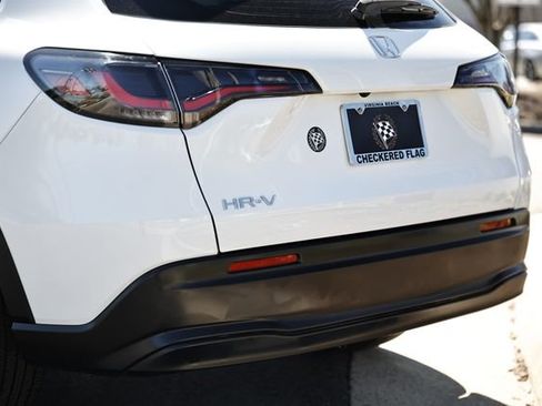Certified 2023 Honda HR-V LX image 6