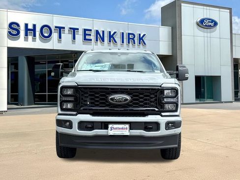 New 2026 Ford F250 Lariat w/ Black Appearance Package AWD/4WD image 2
