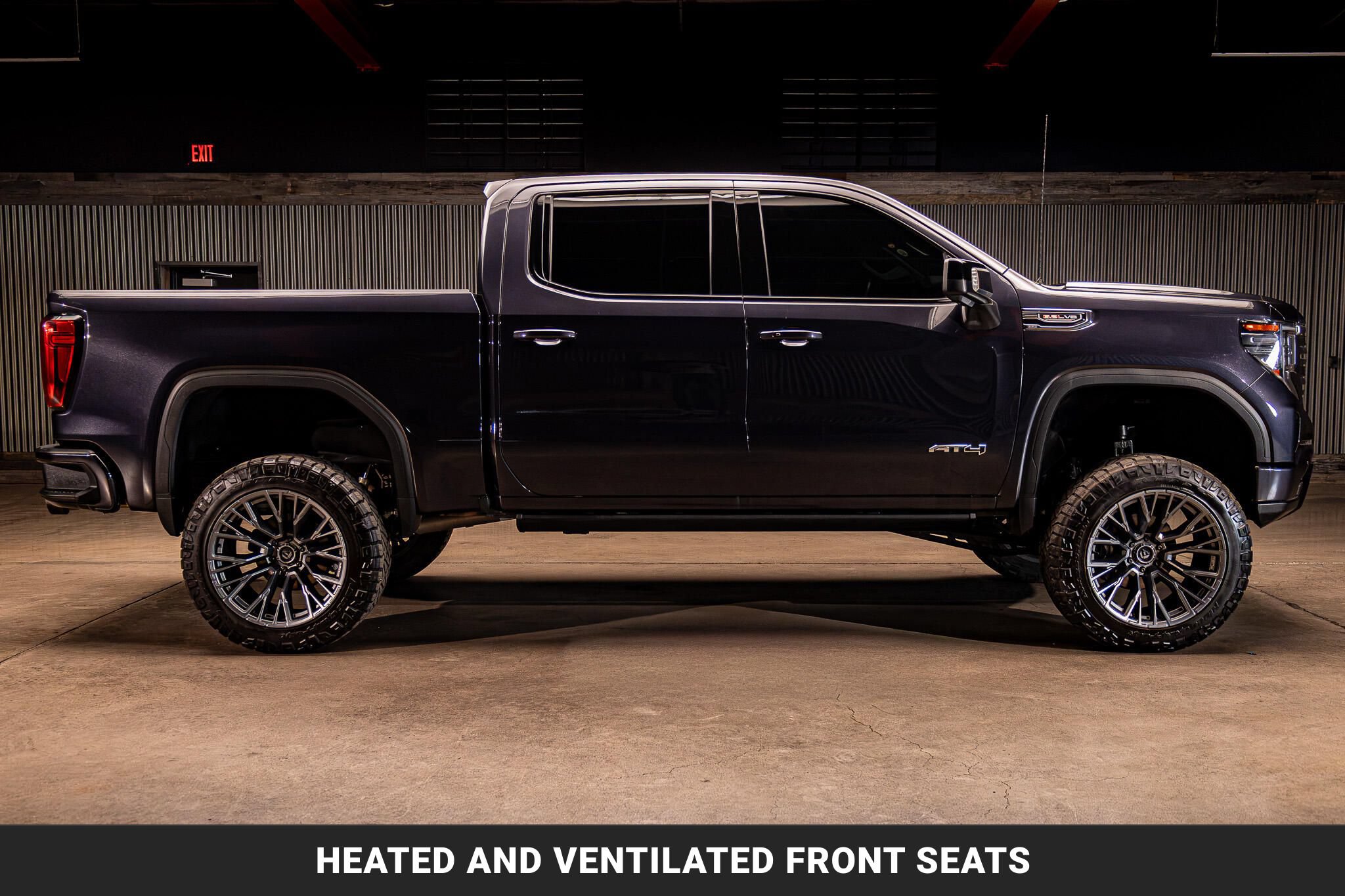Used 2022 GMC Sierra 1500 AT4 w/ AT4 Premium Package AWD/4WD image 10