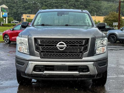 Used 2021 Nissan Titan SV w/ SV Convenience Package AWD/4WD image 8