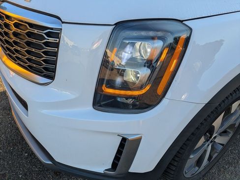 Used 2021 Kia Telluride EX w/ EX Premium Package FWD image 9