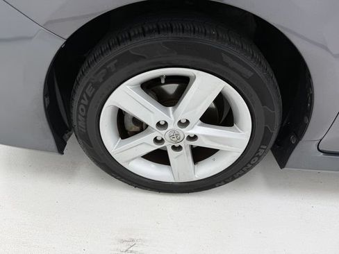 Used 2014 Toyota Camry SE FWD image 7