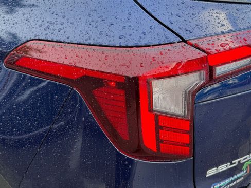 Certified 2025 Kia Seltos EX AWD/4WD image 45