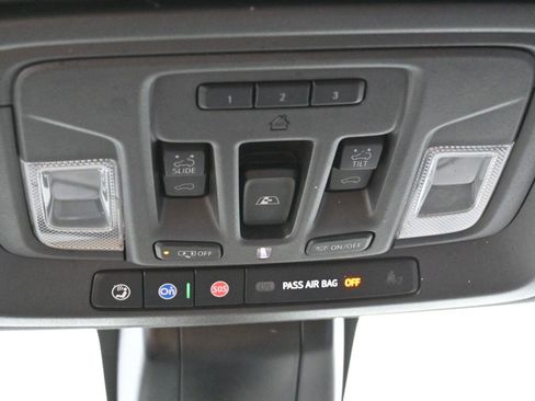 Used 2023 GMC Sierra 3500 AT4 w/ AT4 Premium Plus Package image 27