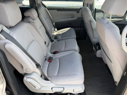 Used 2023 Volvo XC60 B5 Plus AWD/4WD image 12