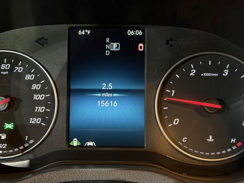 Used 2023 Mercedes-Benz Sprinter 2500 image 22