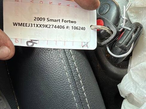 Used 2009 smart fortwo pure RWD image 36