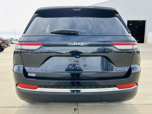 Used 2023 Jeep Grand Cherokee Limited w/ Luxury Tech Group II image 41