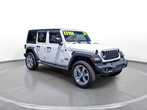 Used 2024 Jeep Wrangler Unlimited Sport AWD/4WD image 2