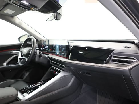 Used 2025 Audi Q5 Premium Plus w/ Premium Plus AWD/4WD image 23