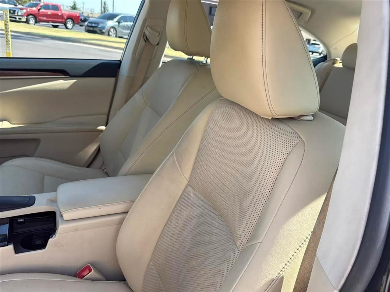 Used 2014 Lexus ES 350 w/ Premium Package FWD image 35