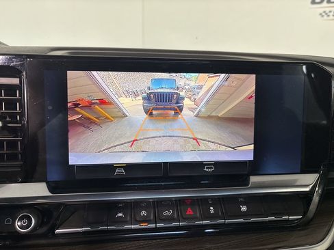 Used 2023 Chevrolet Silverado 1500 LT w/ Protection Package AWD/4WD image 15