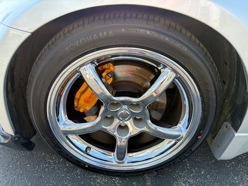 Used 2006 Nissan 350Z Grand Touring RWD image 28