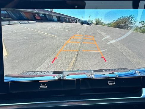 New 2025 GMC Sierra 1500 Elevation image 21