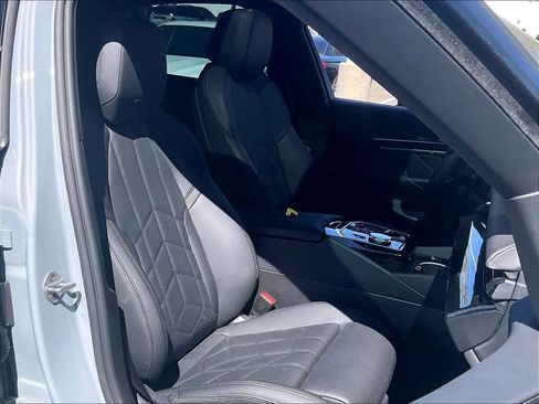 Used 2026 BMW 530i w/ M Sport Package image 10