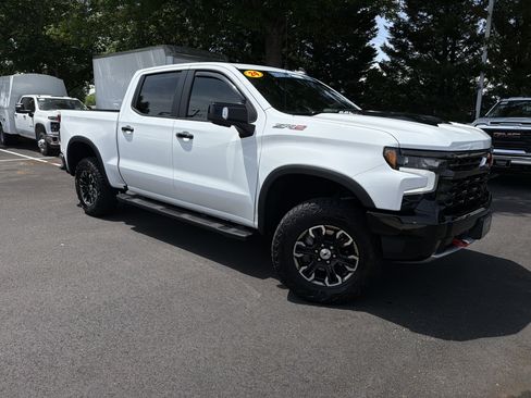 Used 2024 Chevrolet Silverado 1500 ZR2 AWD/4WD image 2