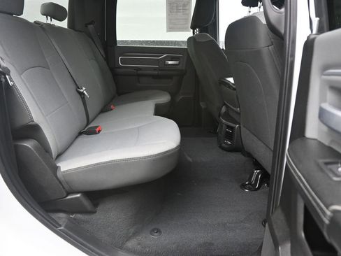 Used 2022 RAM 3500 Big Horn AWD/4WD image 11