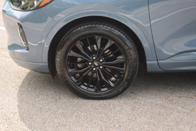 Used 2023 Ford Escape ST-Line Elite w/ Premium Technology Package AWD/4WD image 27
