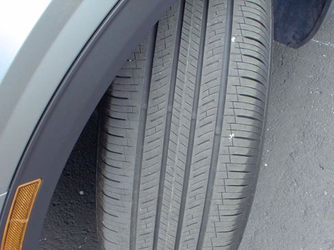 Used 2025 Kia Sportage LX FWD image 7
