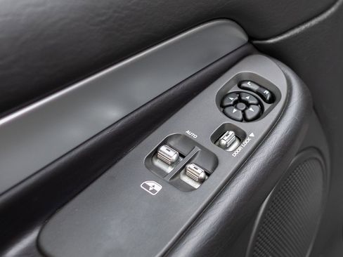 Used 2004 Dodge Ram 1500 Truck 2dr Reg Cab 120.5 WB SRT-10 image 30