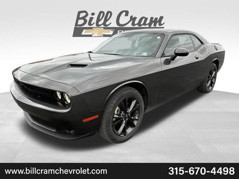 Used 2023 Dodge Challenger SXT w/ Blacktop Package AWD/4WD image 17