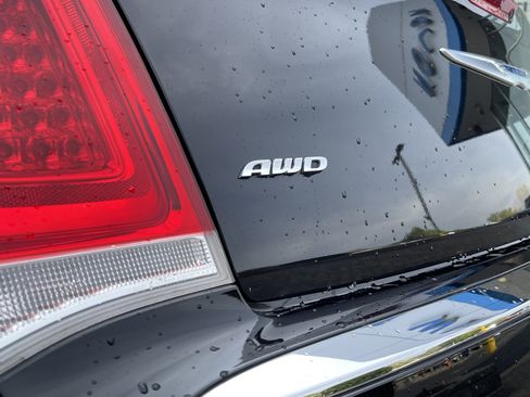 Used 2022 Chrysler 300 Touring image 12