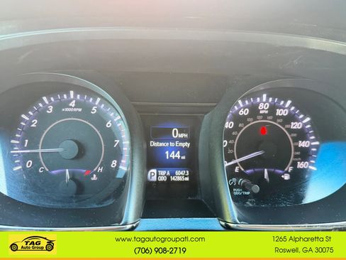 Used 2015 Toyota Avalon Limited FWD image 18