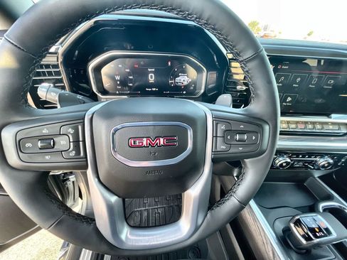 New 2026 GMC Sierra 1500 SLT image 13