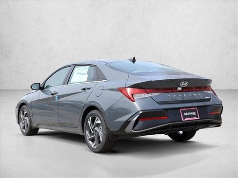 New 2026 Hyundai Elantra Limited FWD image 7
