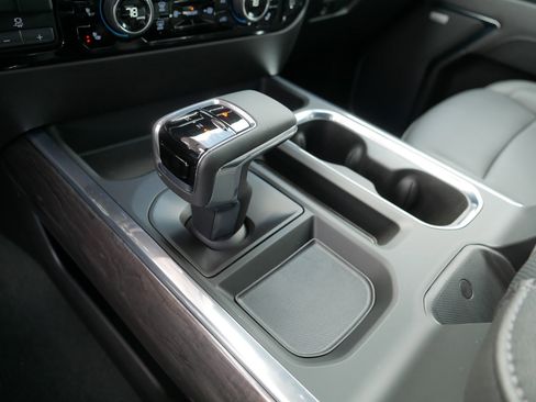 Used 2024 Chevrolet Silverado 1500 LTZ image 24