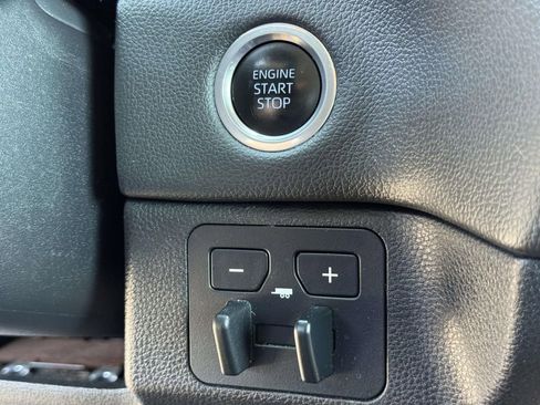Used 2024 Toyota Tundra Limited w/ Power Package AWD/4WD image 8