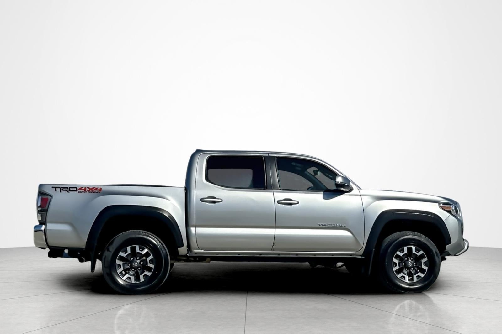 Certified 2023 Toyota Tacoma TRD Off-Road AWD/4WD image 6