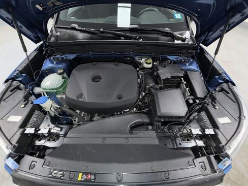 Used 2021 Volvo XC40 T5 R-Design w/ Protection Package Premier image 18