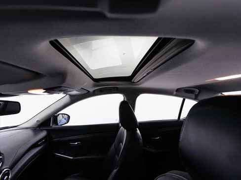 Used 2020 Nissan Sentra SR w/ Premium Package image 5