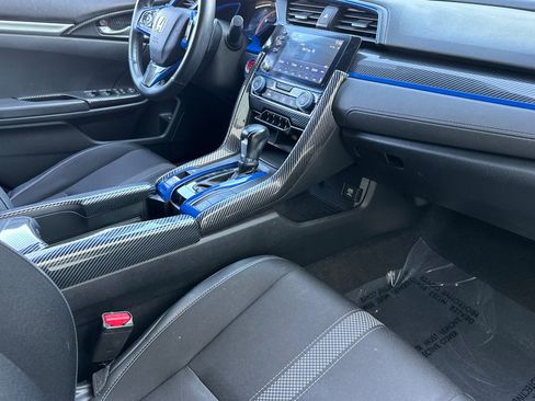 Used 2019 Honda Civic Sport image 32