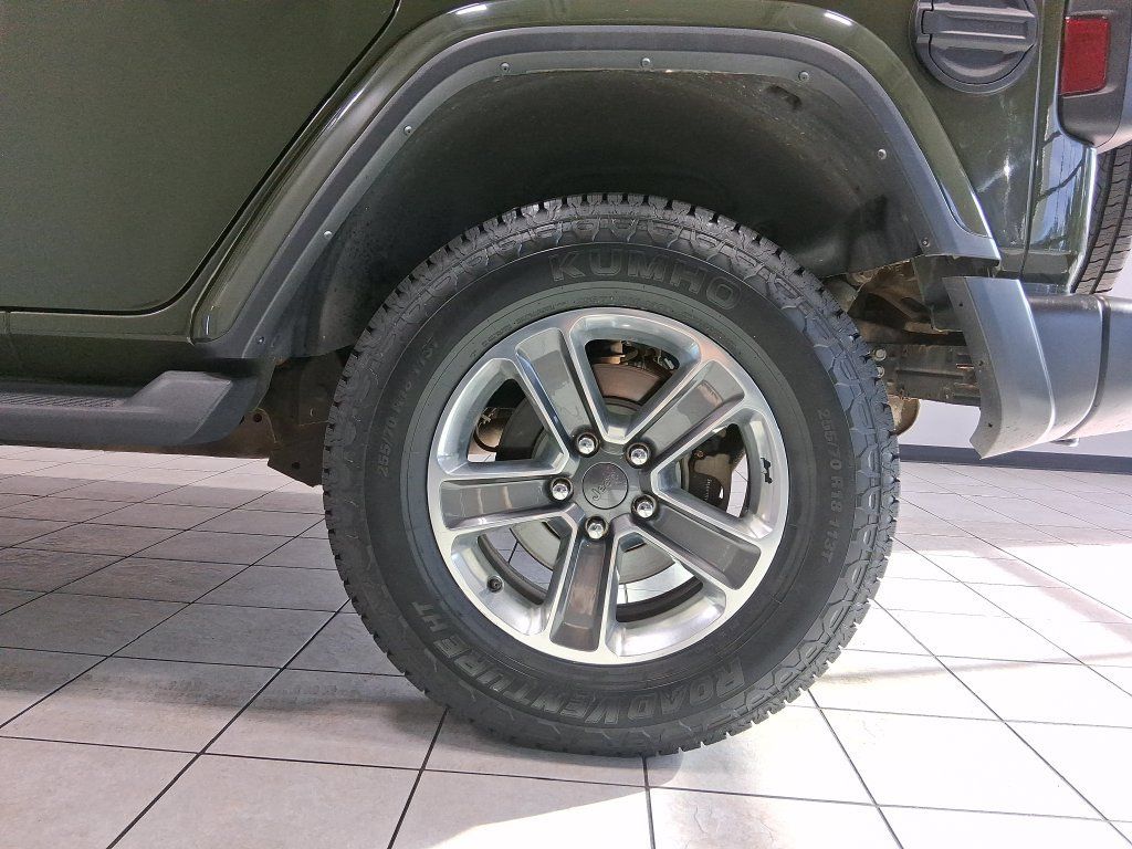 Used 2022 Jeep Wrangler Unlimited Sahara w/ Cold Weather Group AWD/4WD image 25