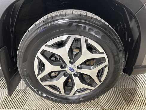 Used 2023 Subaru Forester Premium image 28