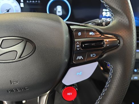 Used 2025 Hyundai Elantra N FWD image 15