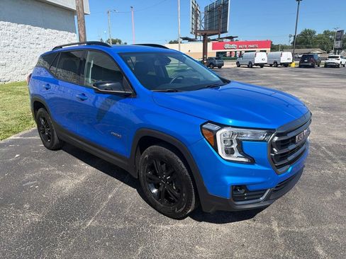 Used 2024 GMC Terrain AT4 w/ Tech Package AWD/4WD image 3