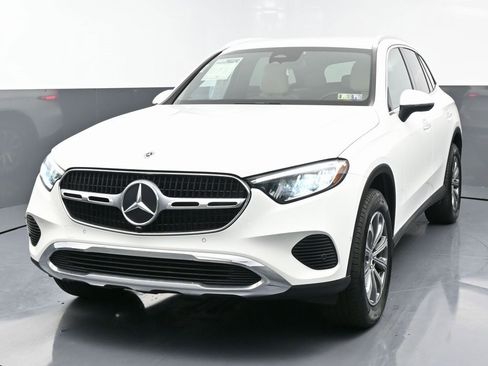 Used 2023 Mercedes-Benz GLC 300 image 4