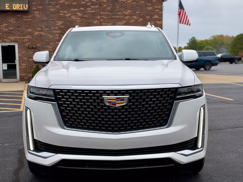 Used 2021 Cadillac Escalade Premium Luxury w/ Performance Package AWD/4WD image 3