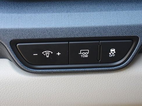 New 2026 Kia Carnival EX image 24