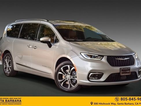 New 2026 Chrysler Pacifica Pinnacle w/ Trailer Tow Group image 1