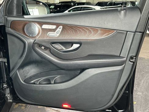 Certified 2019 Mercedes-Benz GLC 350e 4MATIC image 10