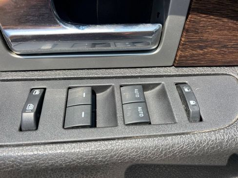 Used 2013 Ford F150 Lariat w/ Mid Equipment Group AWD/4WD image 23
