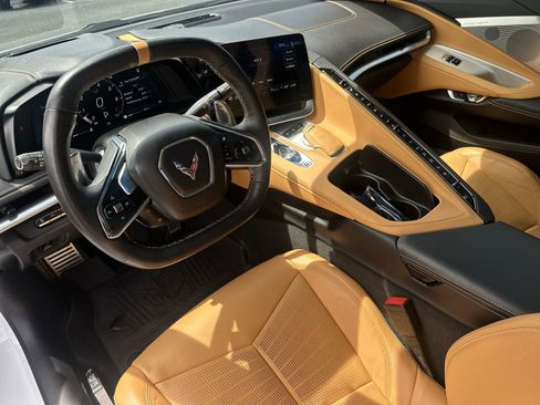 Used 2021 Chevrolet Corvette Stingray Preferred Cpe w/ Z51 Performance Package RWD image 18