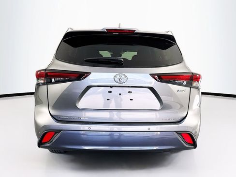 New 2026 Toyota Highlander Limited image 7